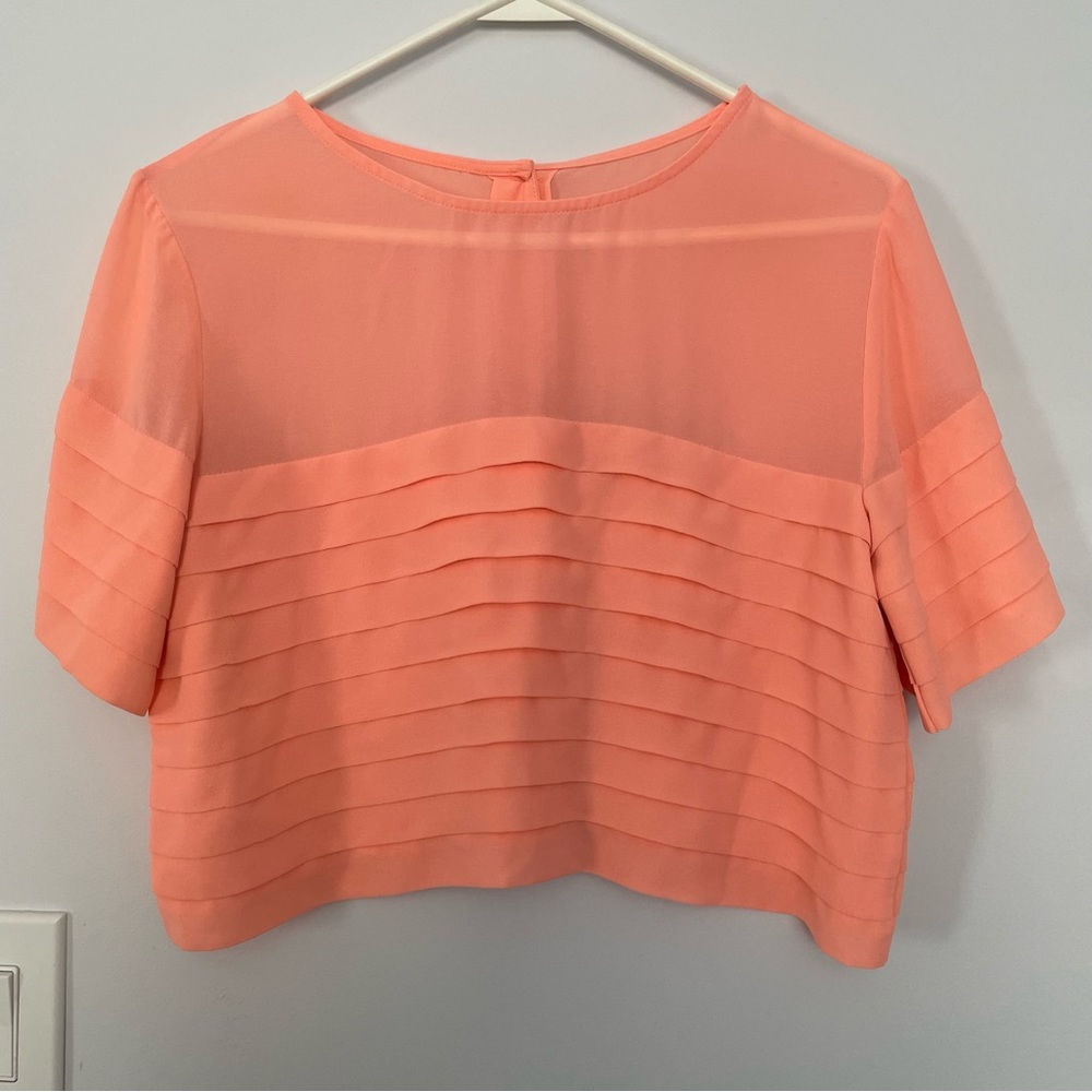 Coral Pleated Crop Top w/ Button Back Detail in size M